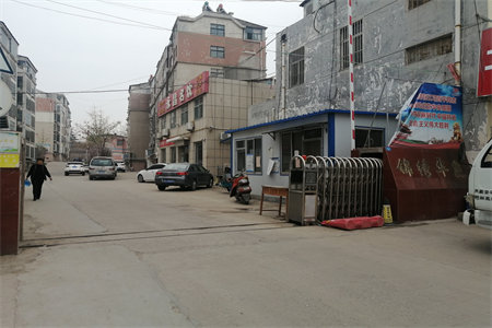 学府园3室1厅1卫104㎡精装出税